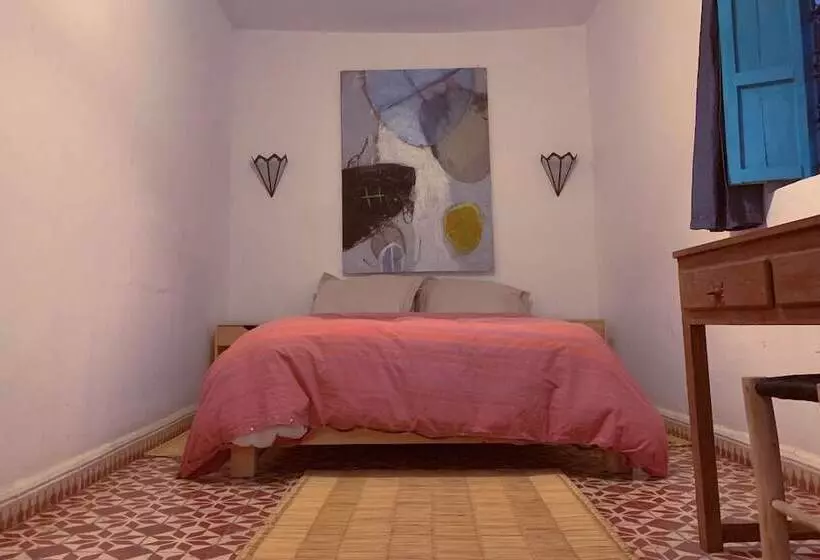 Majatalo Dar Randigaba