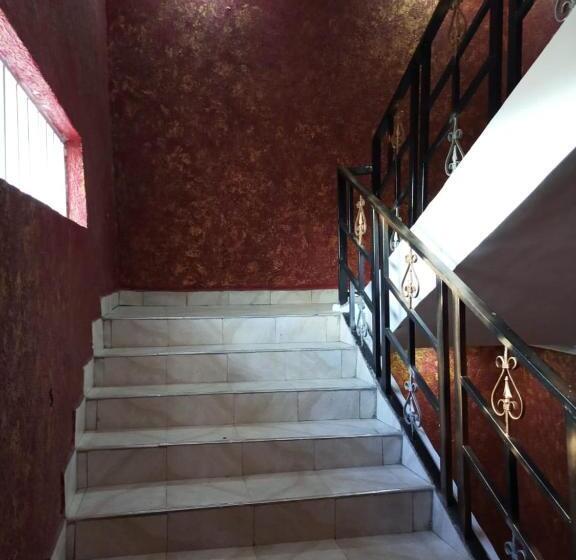 پانسیون Kentania