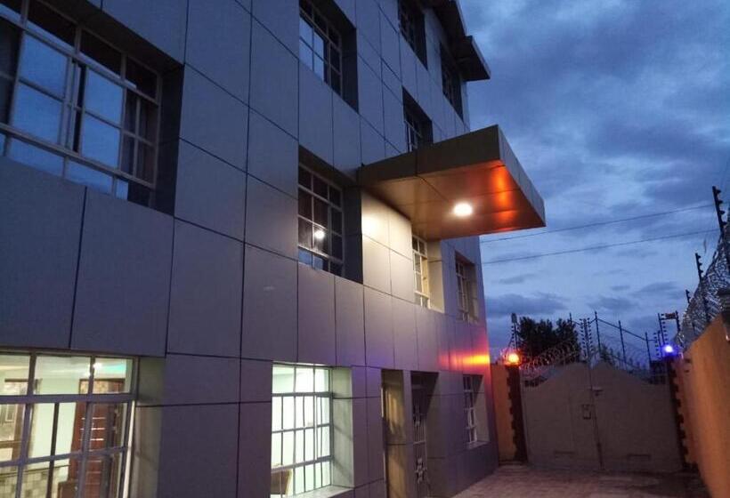 پانسیون Kentania