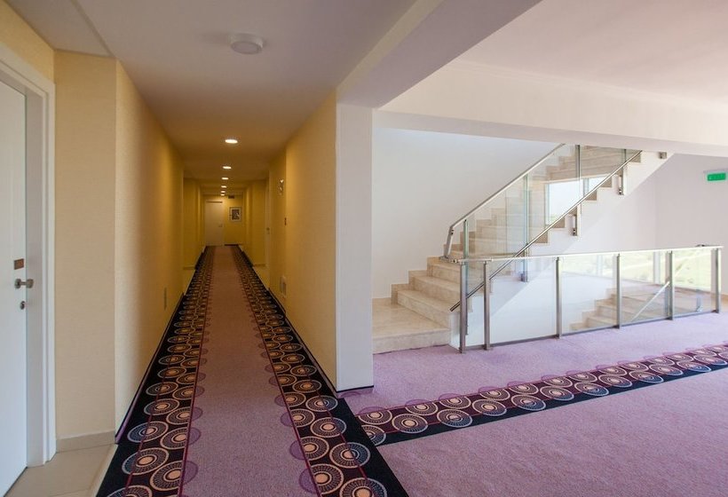 Resort Atrium By The Blaxy