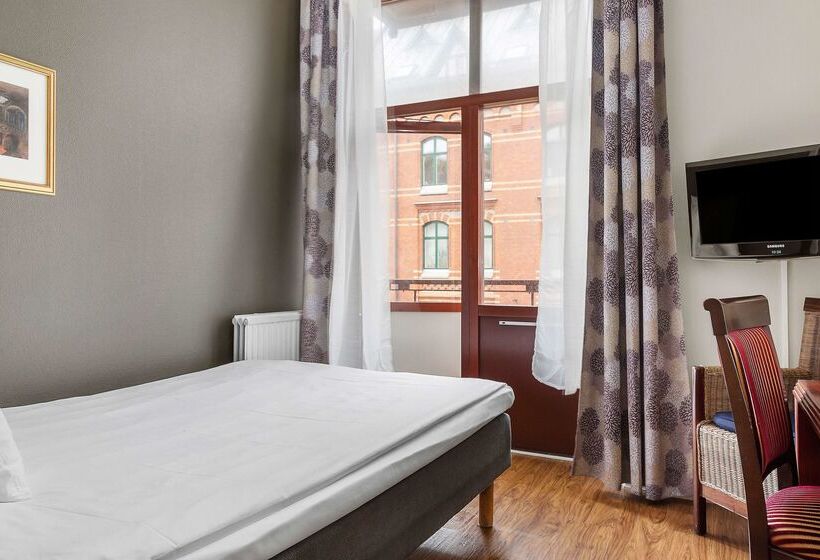 בית מלון כפרי Best Western Tidbloms