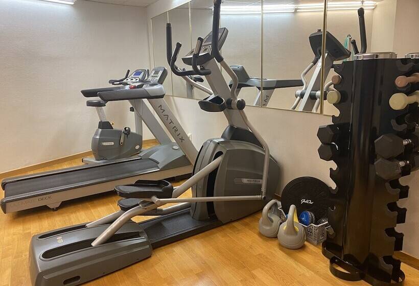 בית מלון כפרי Crystal Plaza