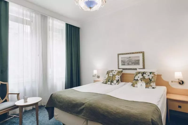 호텔 Crystal Plaza