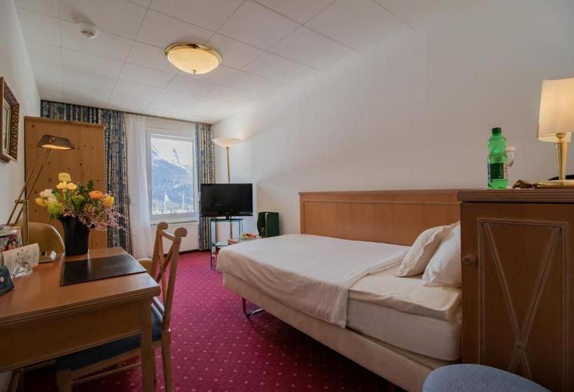 هتل Boutique Eden