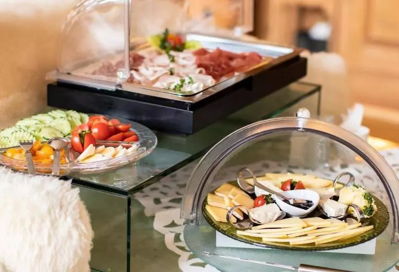 Отель Boutique  Eden