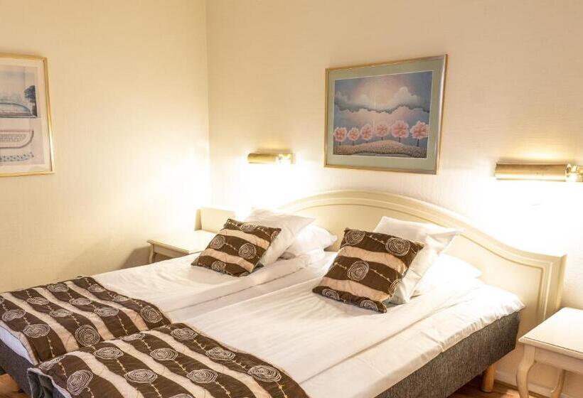 בית מלון כפרי Fars Hatt