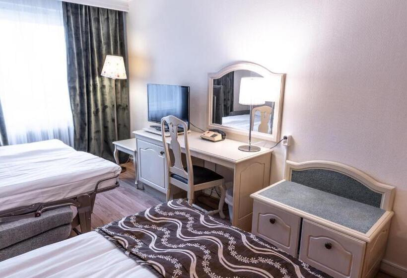 בית מלון כפרי Fars Hatt