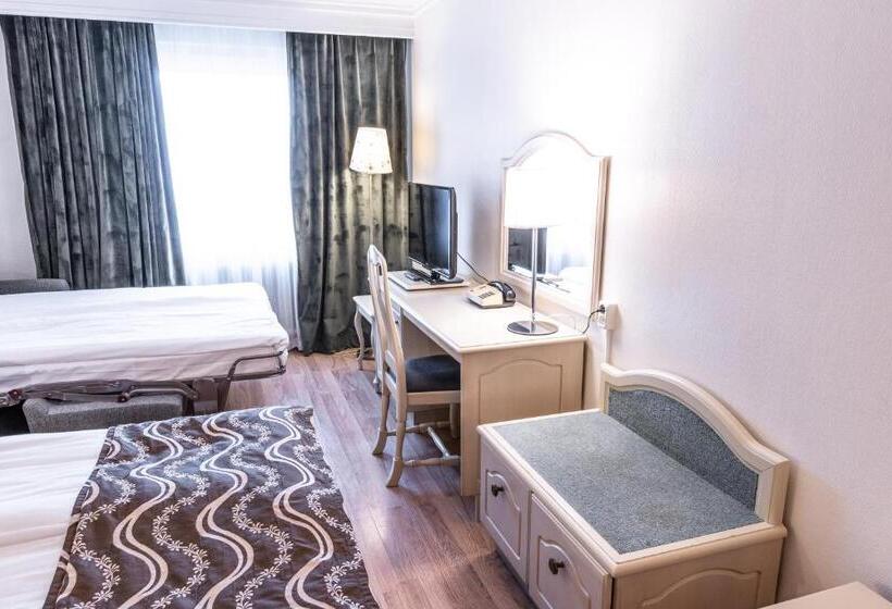 בית מלון כפרי Fars Hatt