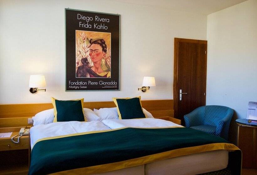 בית מלון כפרי Hôtel Du Rhône