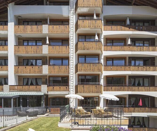 Swiss Alpine Hotel Allalin