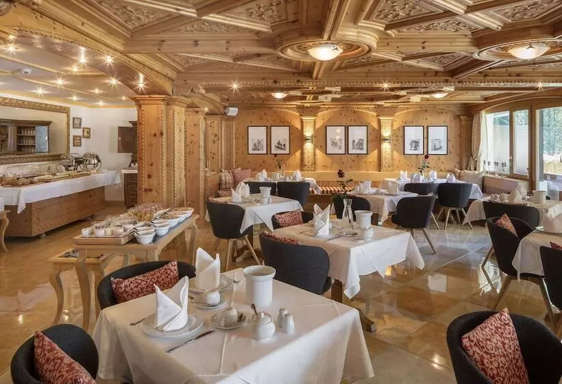 Swiss Alpine Hotel Allalin