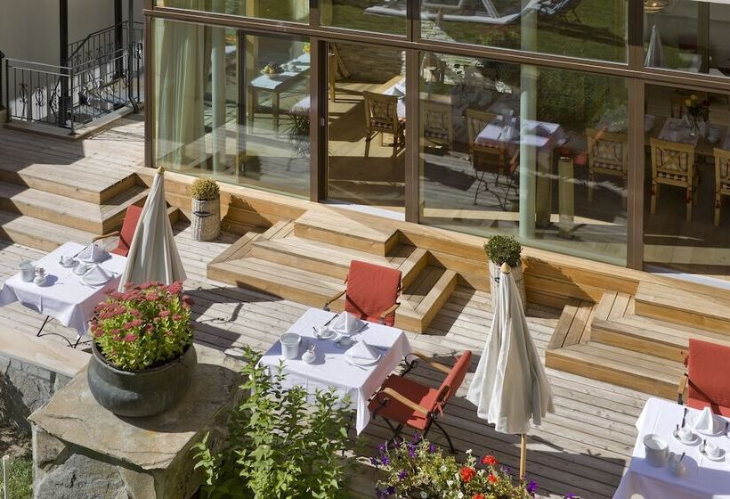 Swiss Alpine Hotel Allalin