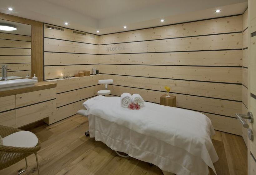 Swiss Alpine Hotel Allalin