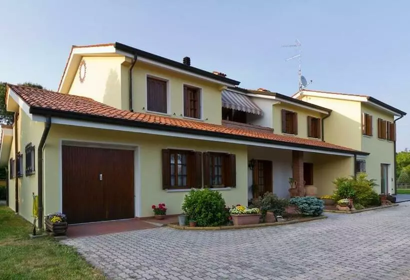 تختخواب و صبحانه Ca  Del Faro Bibione