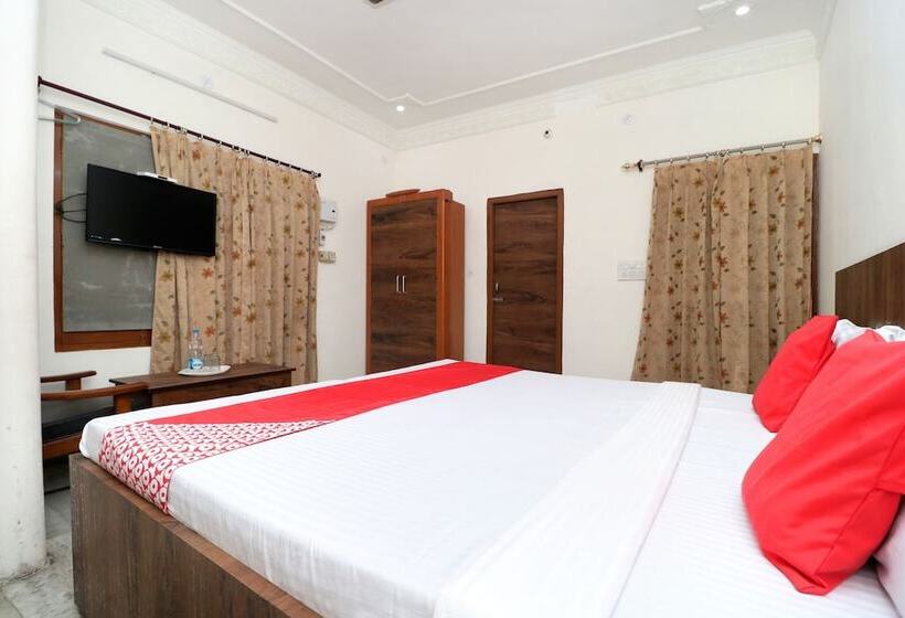 Hotel A One Home Stay By Oyo Rooms