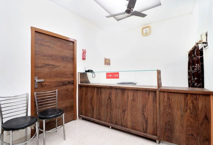 Hotel A One Home Stay By Oyo Rooms