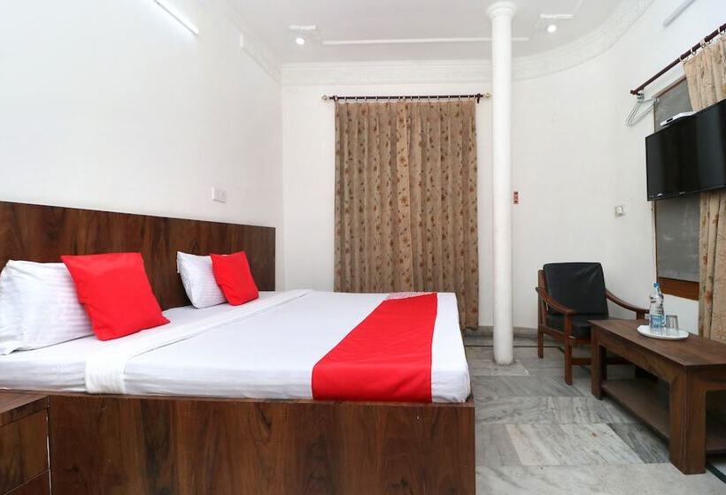 Hotel A One Home Stay By Oyo Rooms