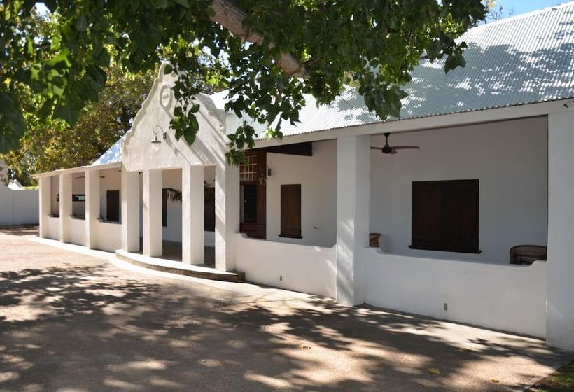 בית מלון כפרי La Paris Estate