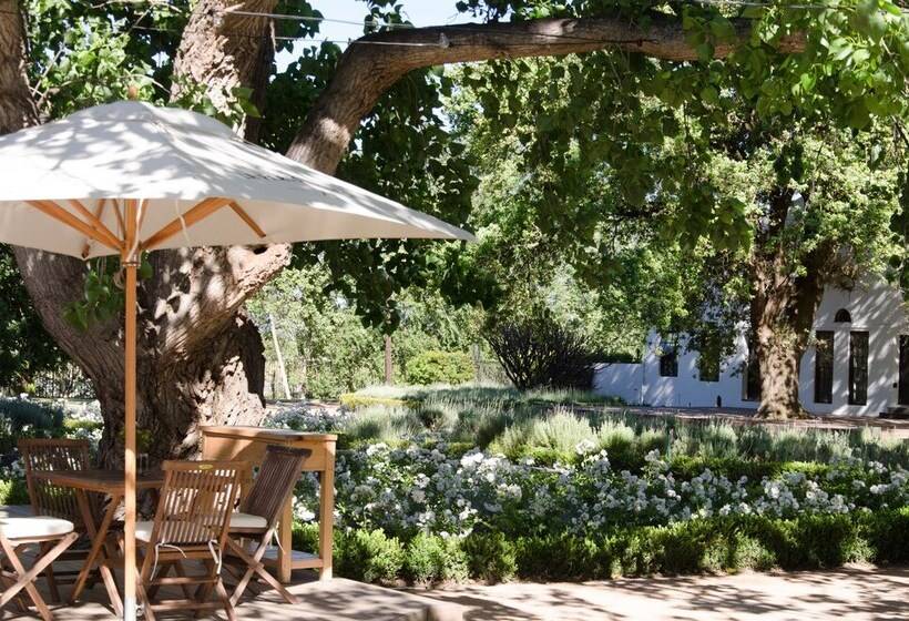 בית מלון כפרי La Paris Estate