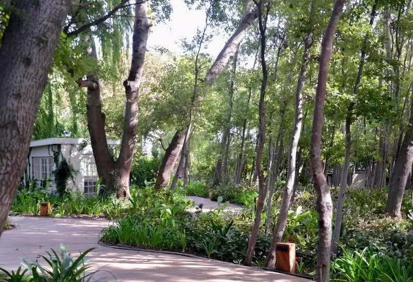 Hotelli La Paris Estate