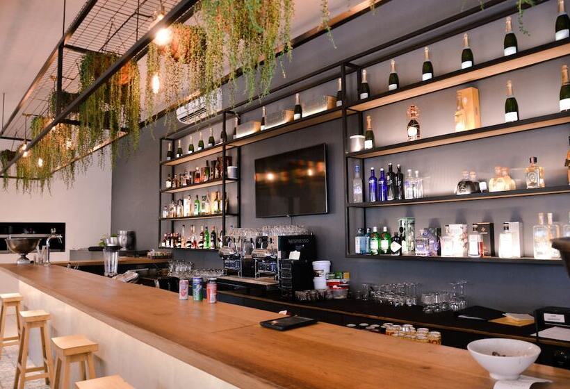 בית מלון כפרי La Paris Estate