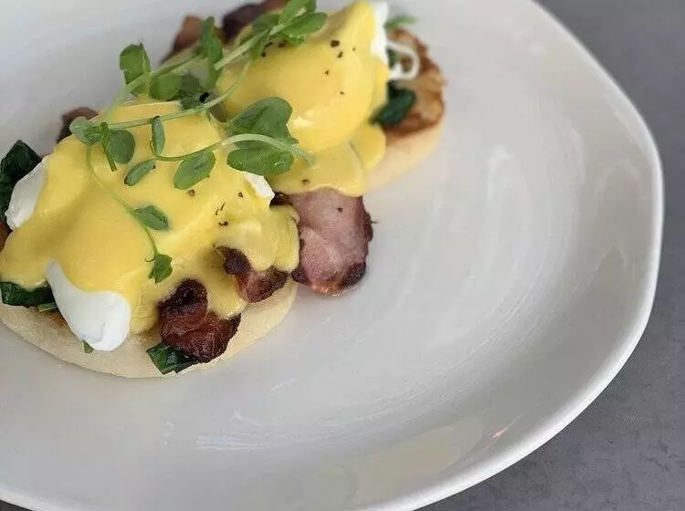 Hotelli La Paris Estate