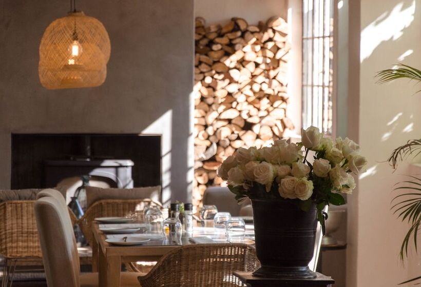 בית מלון כפרי La Paris Estate