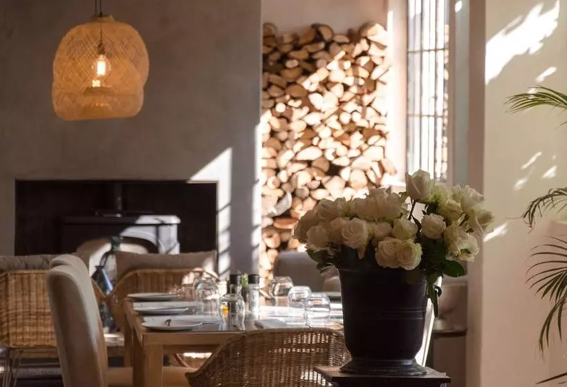 Hotelli La Paris Estate