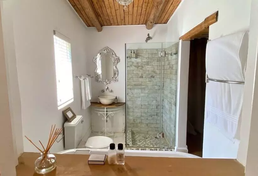 Hotelli La Paris Estate