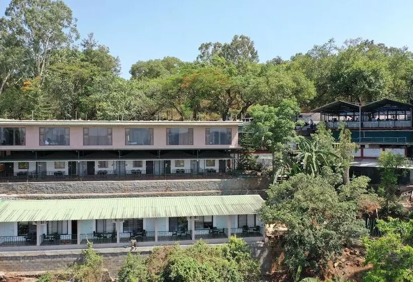 Hotelli Rainforest Villa