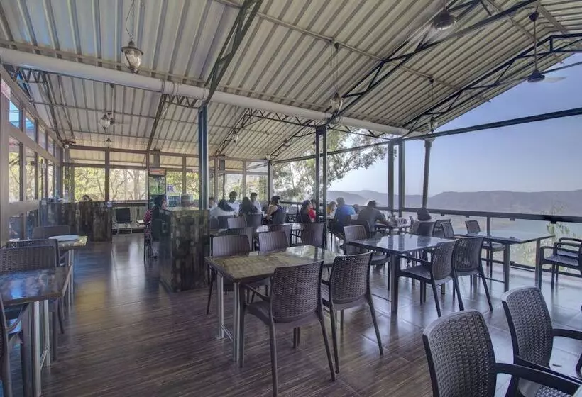 Hotelli Rainforest Villa