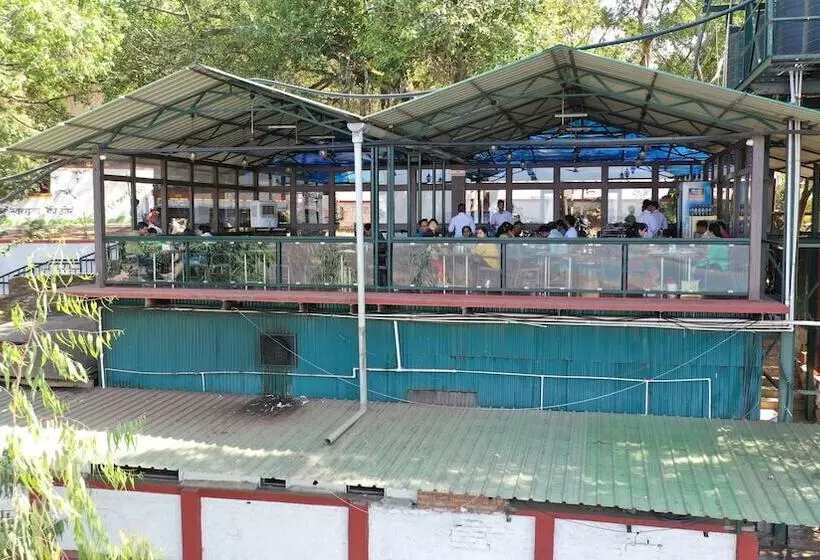 Hotelli Rainforest Villa