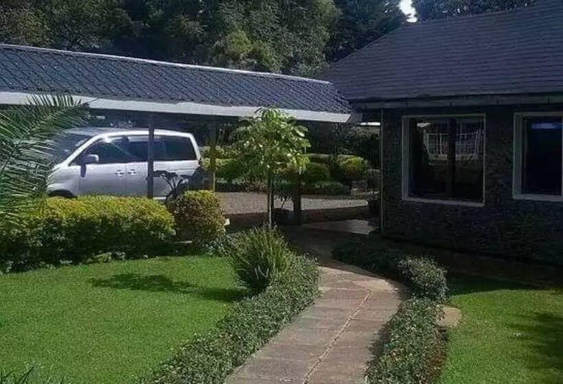 هتل Rays Place