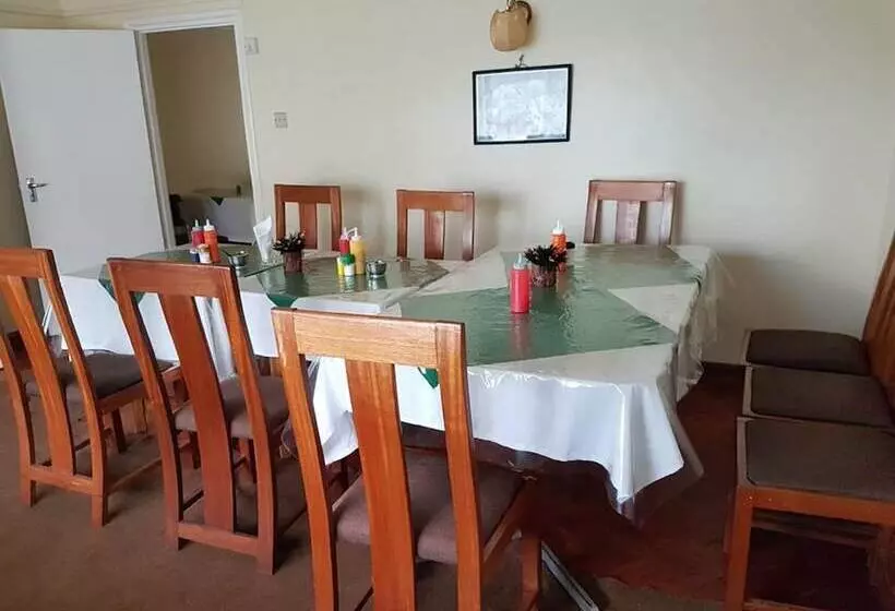 هتل Rays Place