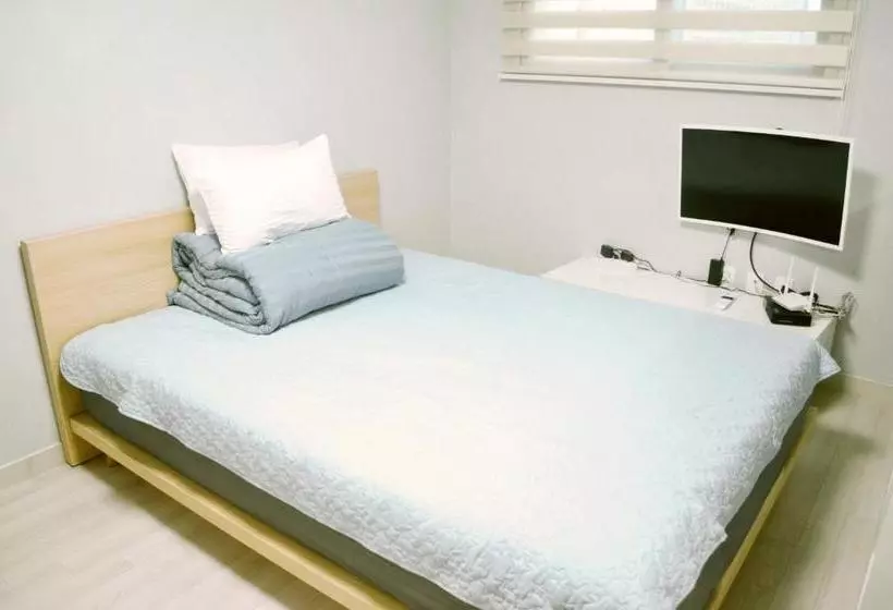 Marina Residence