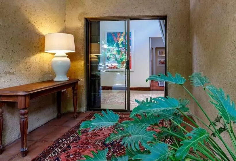 Majatalo Christies At 32 On Russell