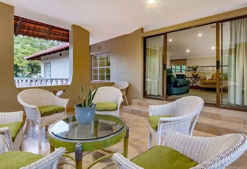 Majatalo Christies At 32 On Russell