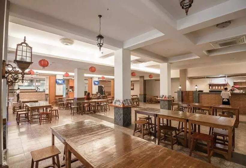 Majatalo Reddoorz Plus Near Soekarno Hatta Airport 2