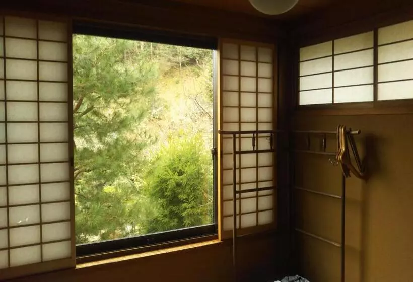 旅館 Koyasan Sainan In