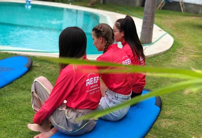 הוסטל Bali Reef House Surfco