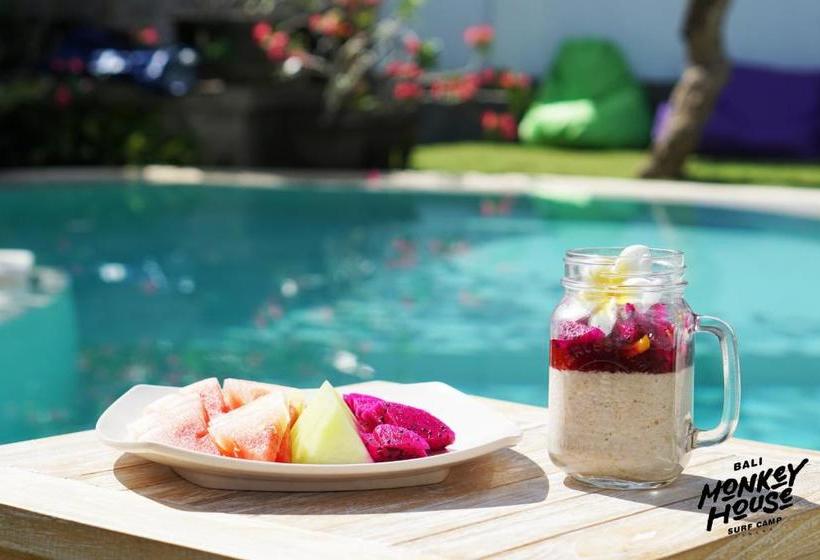 הוסטל Bali Reef House Surfco