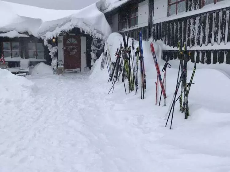 ベッドアンドブレックファースト Lifjellstua