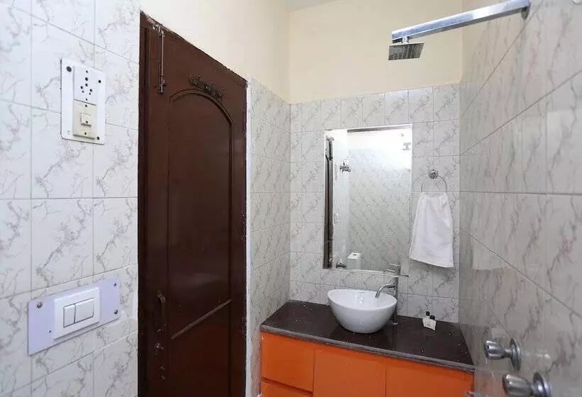 ホテル Ashoka Guest House By Oyo Rooms