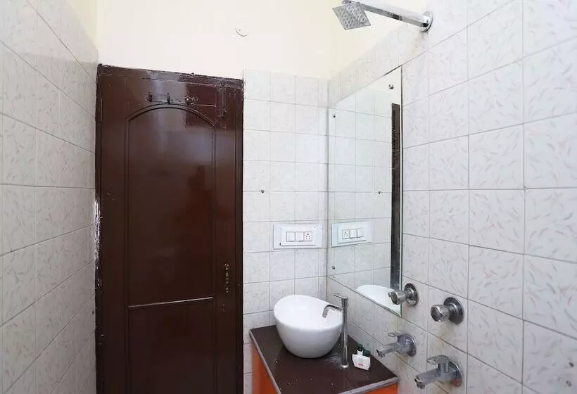 ホテル Ashoka Guest House By Oyo Rooms