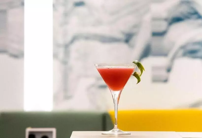 ホテル Ibis Styles Athens Routes