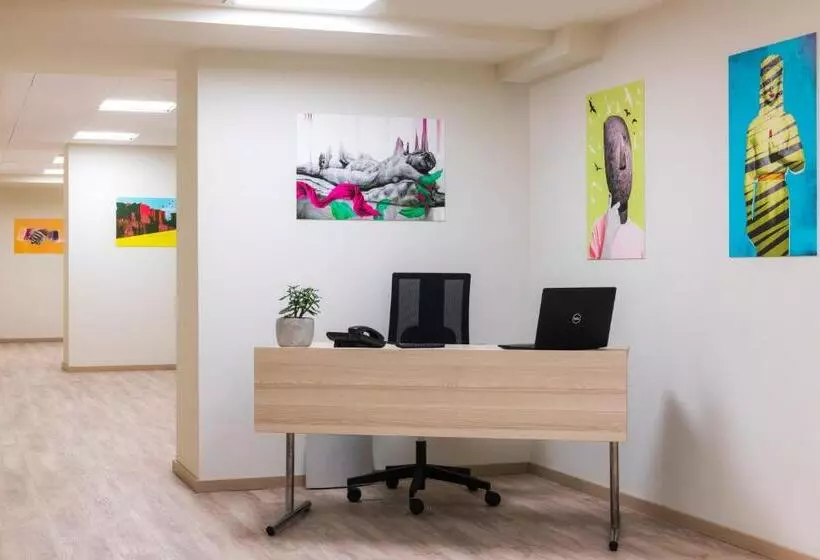 ホテル Ibis Styles Athens Routes