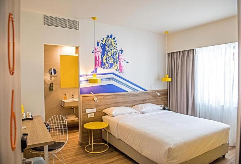 Szálloda Ibis Styles Athens Routes