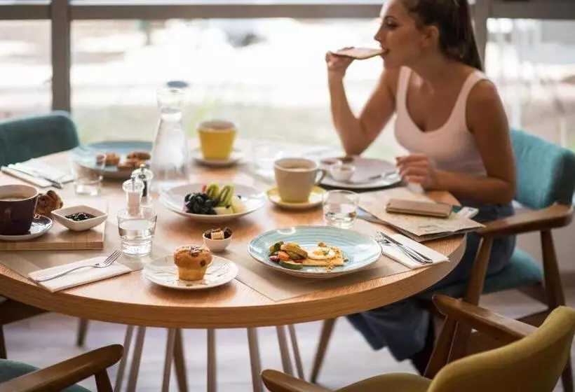 ホテル Ibis Styles Athens Routes