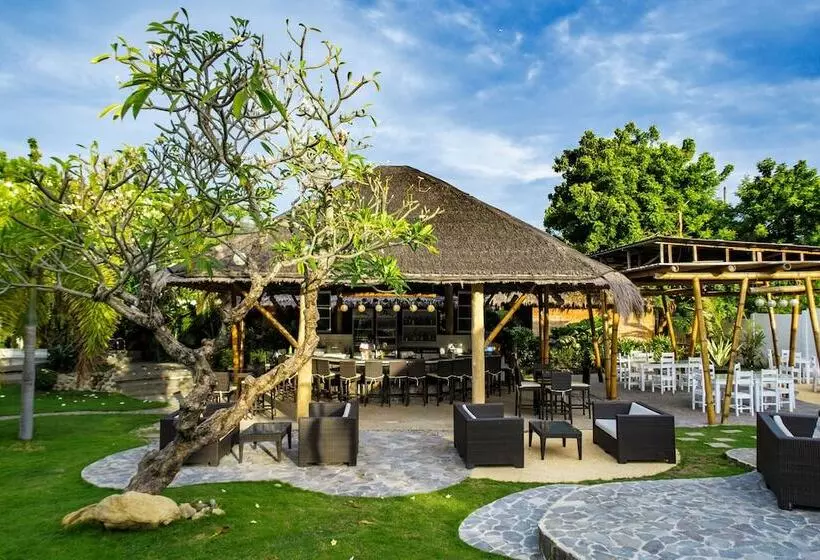 Hotelli Liquid Dive Resort