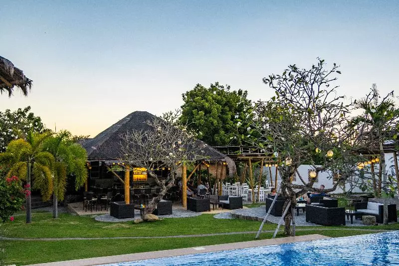 Hotelli Liquid Dive Resort